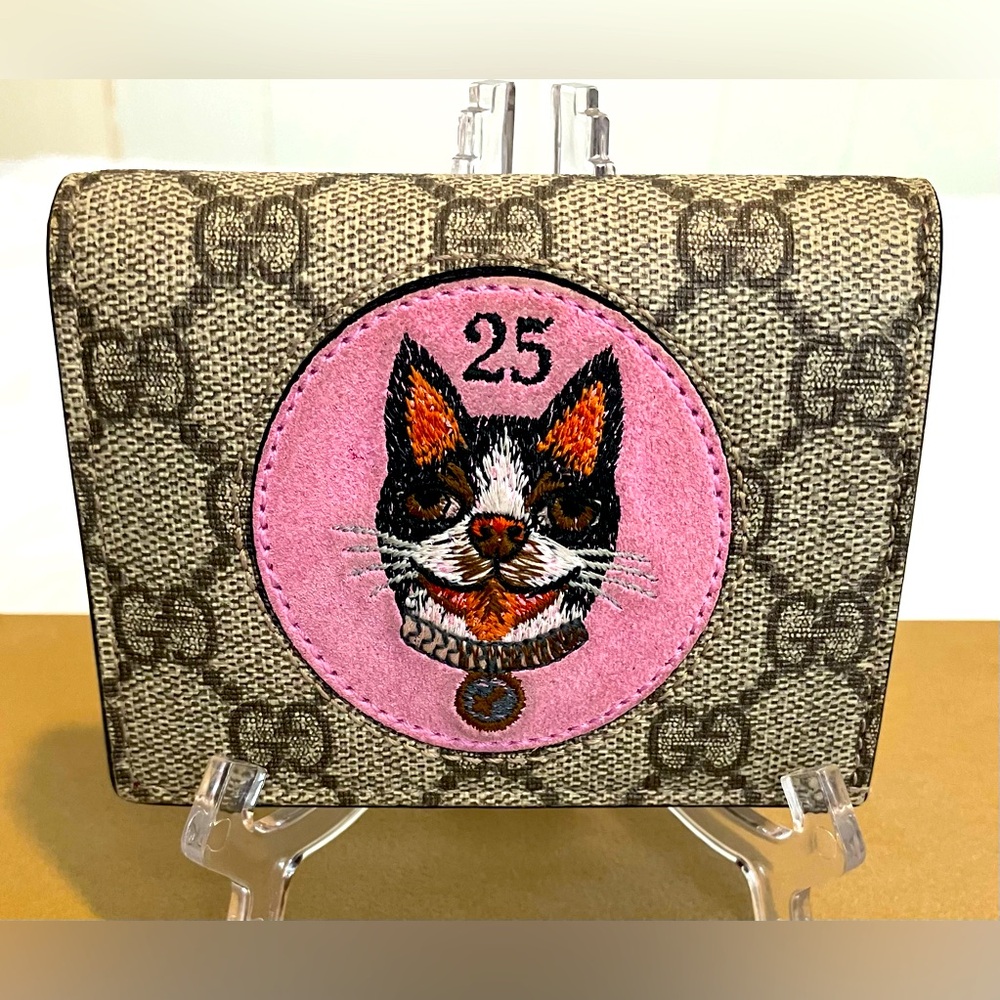 Authentic Gucci Limited edition “Bosco” the cat wallet